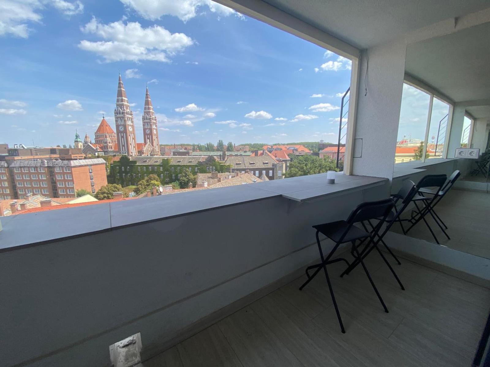 Breathtaking View Bestern Apartment Szeged Ngoại thất bức ảnh