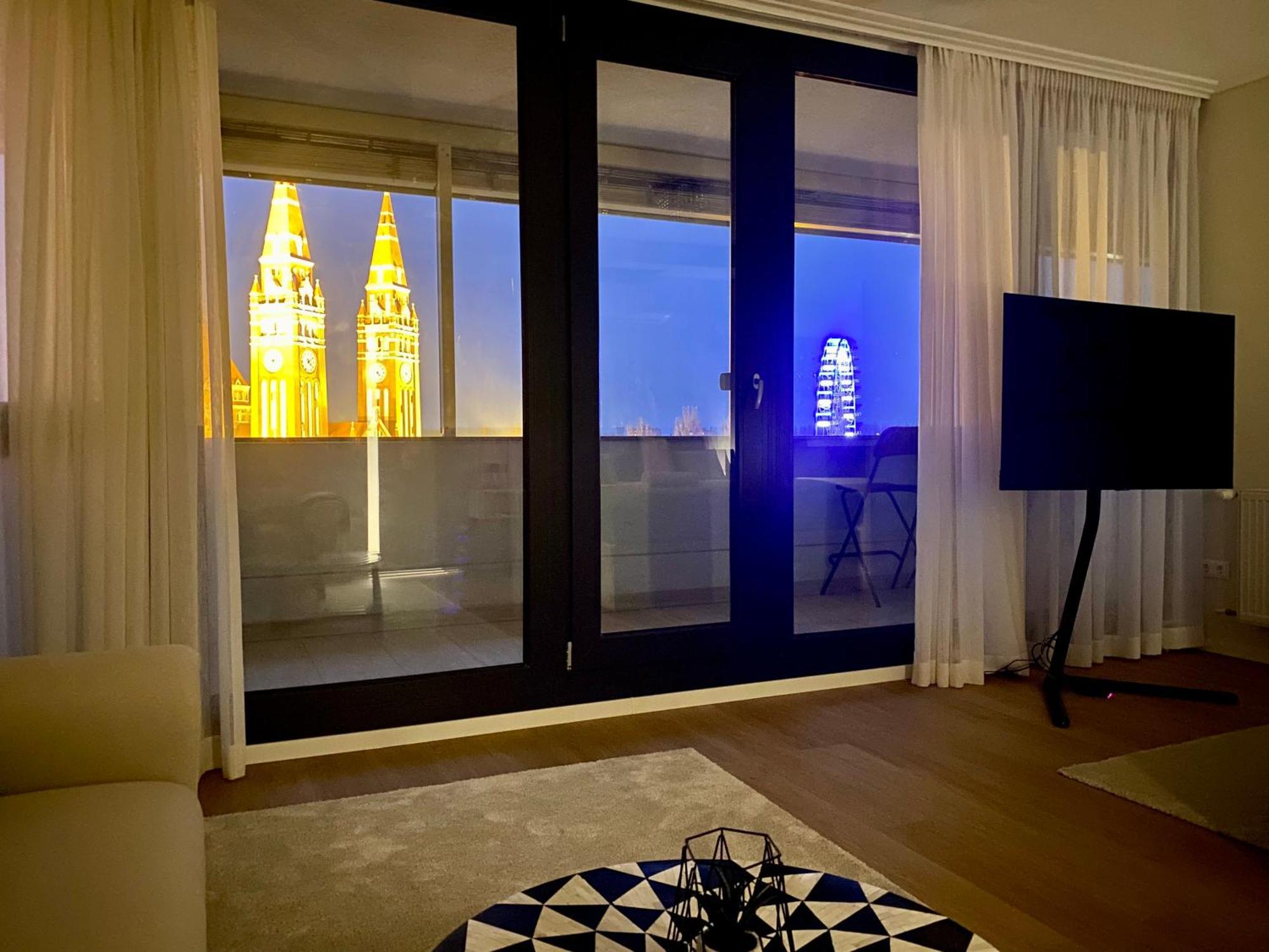 Breathtaking View Bestern Apartment Szeged Ngoại thất bức ảnh